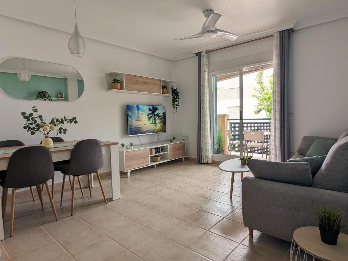 Apartamento Las Palmeras - Con Terraza, Barbacoa, Aire Acondicionado Y A 250M De La Playa! Los Alcázares Dış mekan fotoğraf